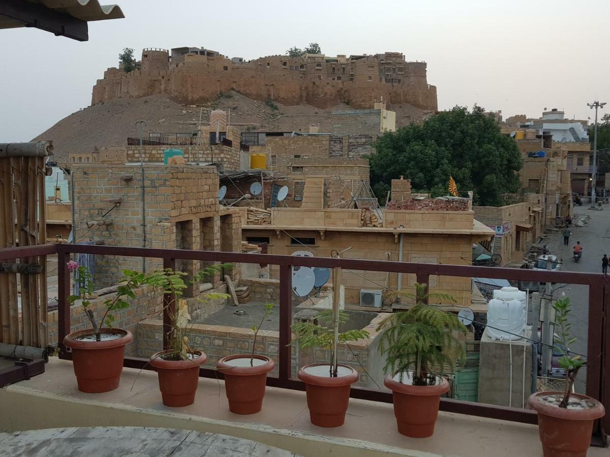 جيلسامر Mirvana Guest House & Camel Safari المظهر الخارجي الصورة